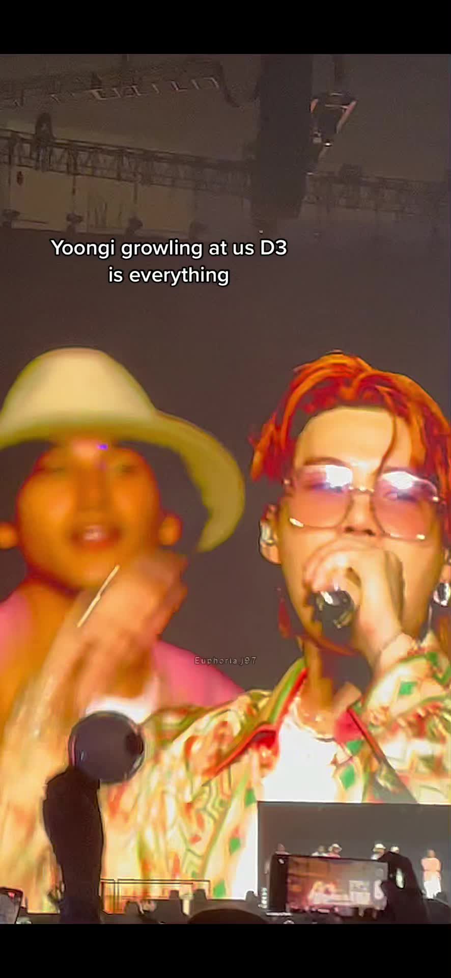 @⟬⟭⁷✨