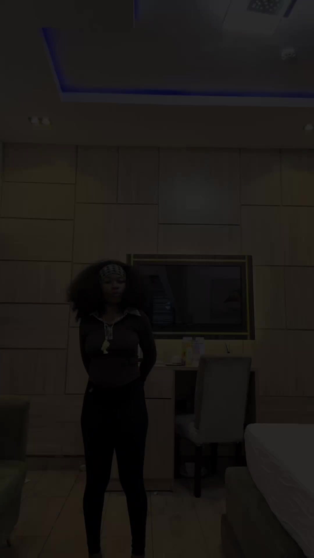 @Debbyᥫ᭡🍒