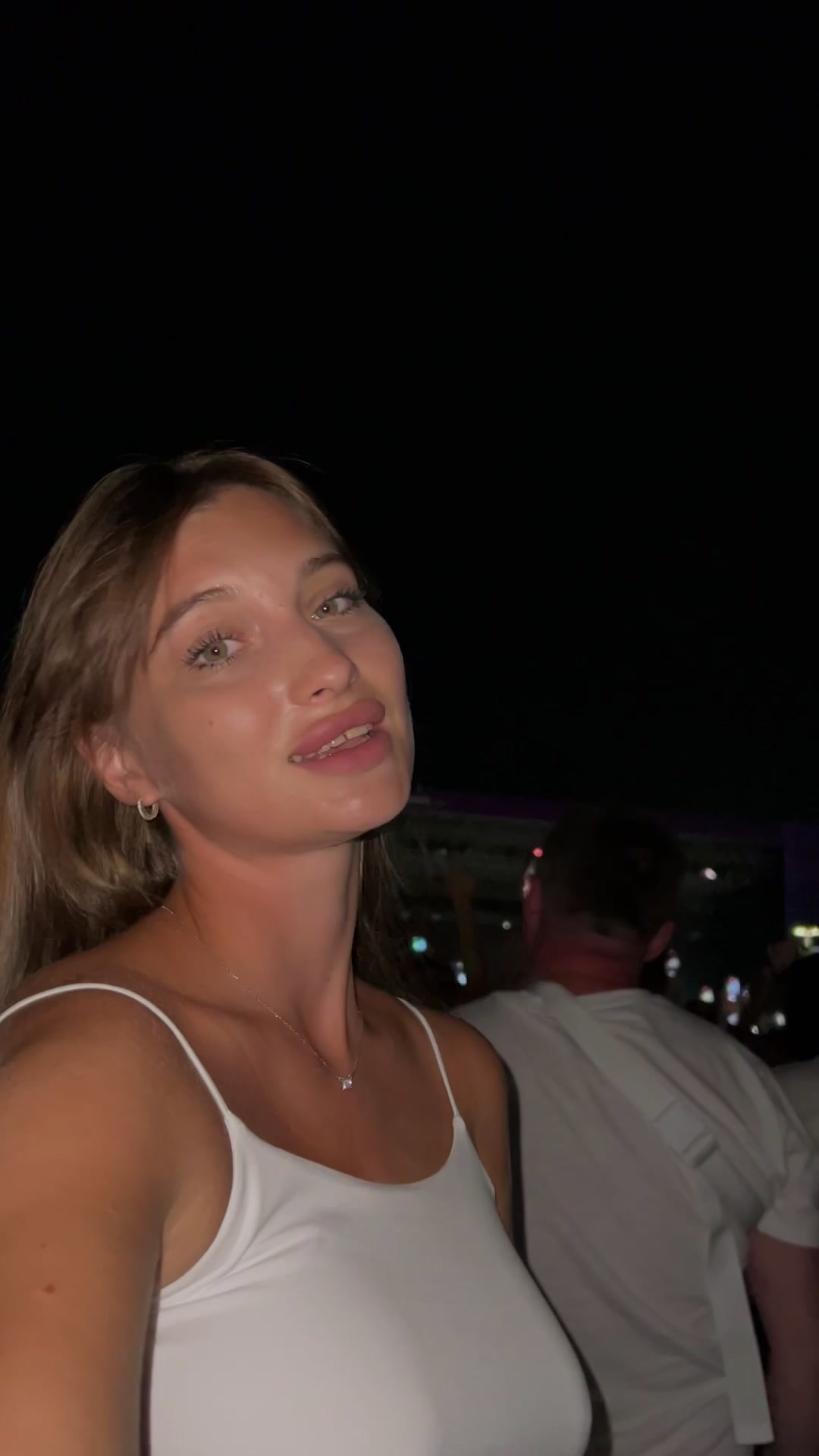 @Женя