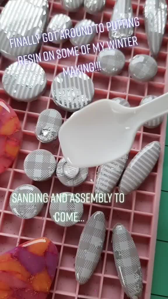 @Pollydangles