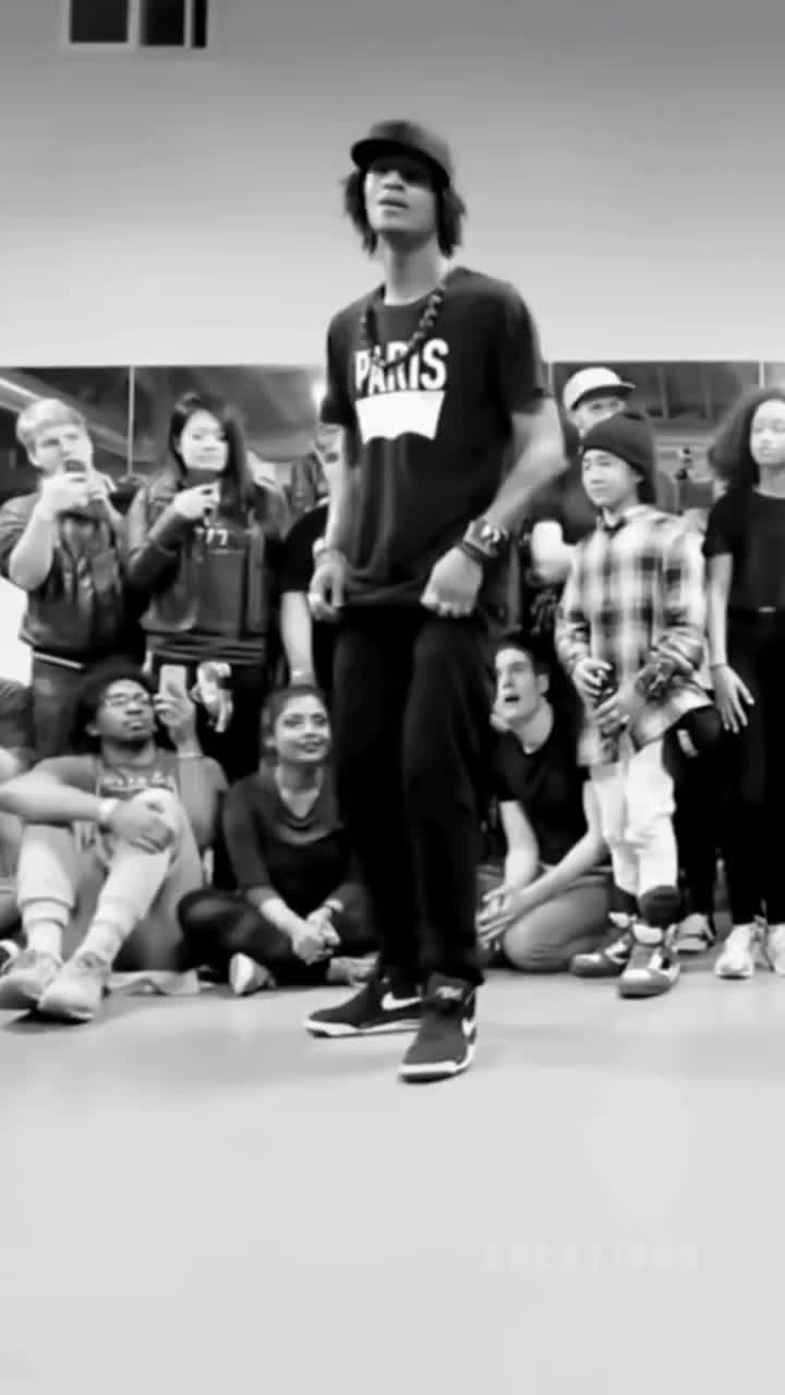 @Les Twins Musicality