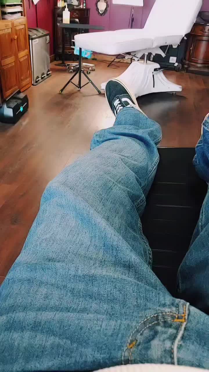 @1.Legged.Guy.Ry.3