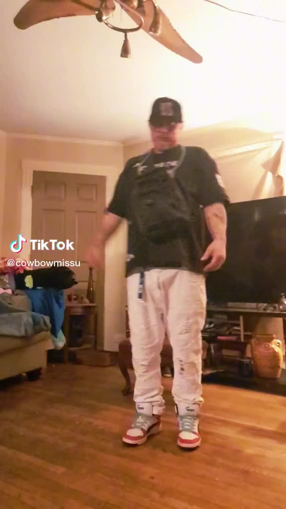 @chuckchill