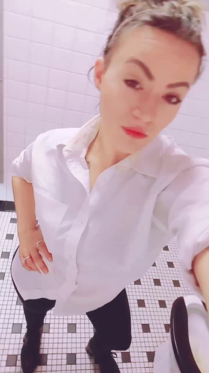 @JustYourIndianaGirl