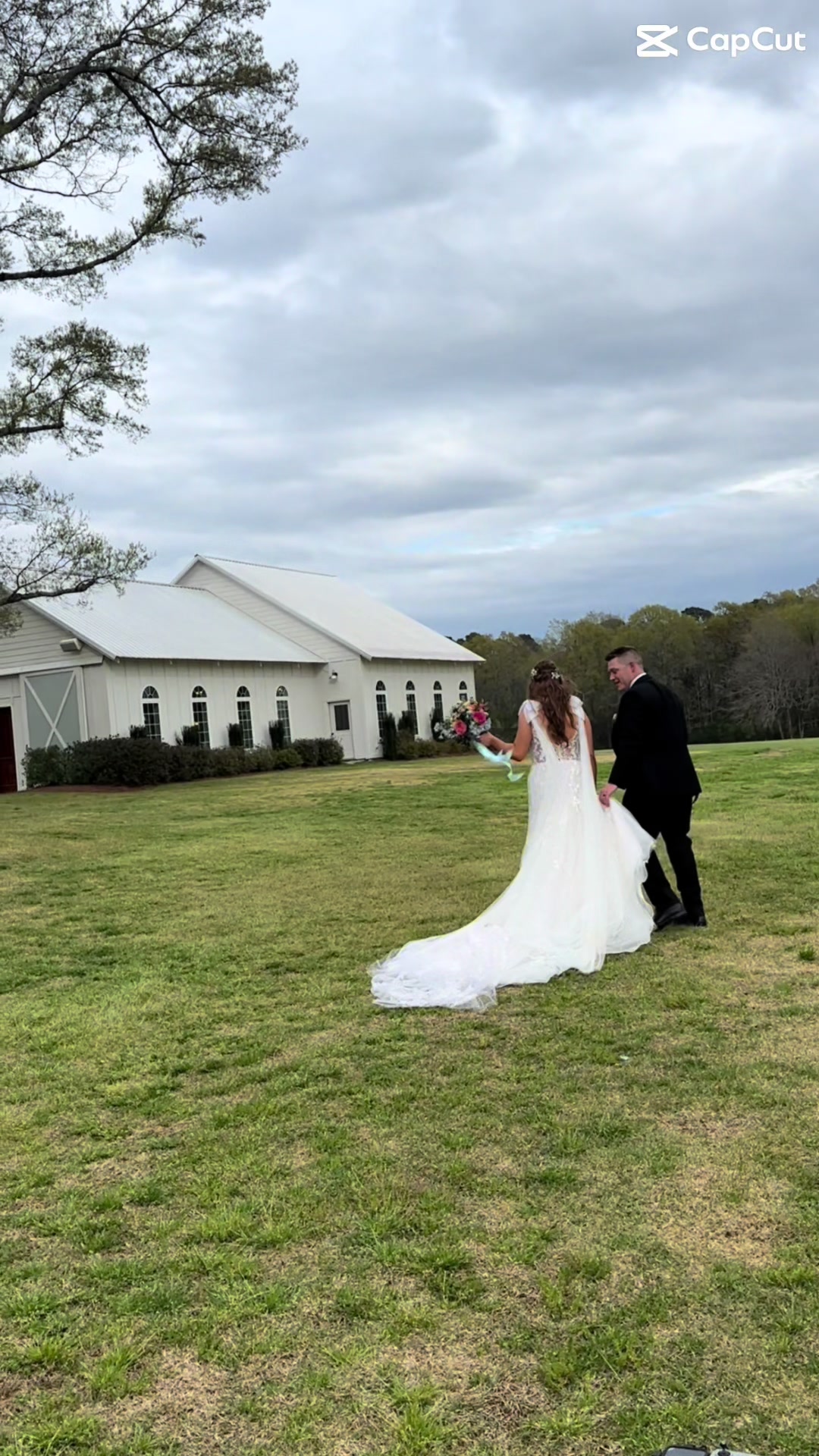 @Tin Roof Farms Venue