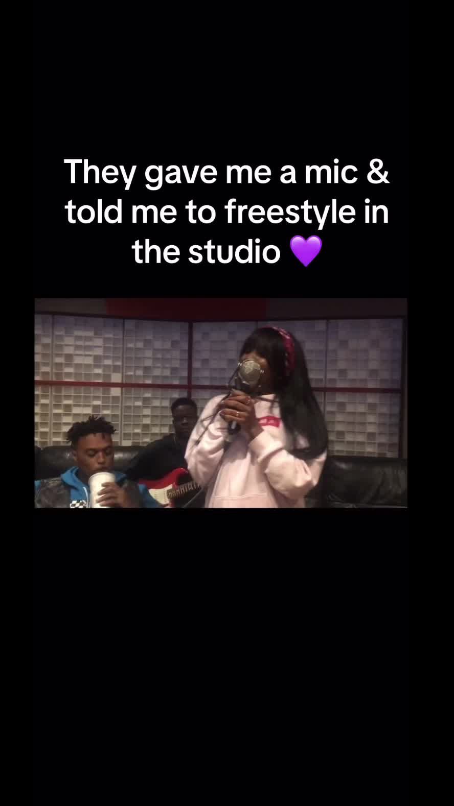 @Whoisdenisia