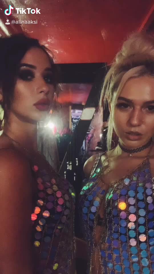@AlinaAksi