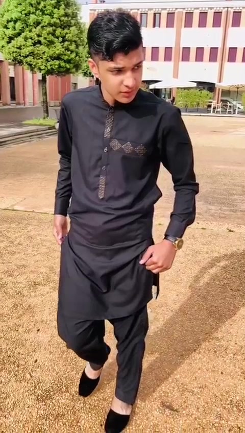@ZuمaR🌸🐵