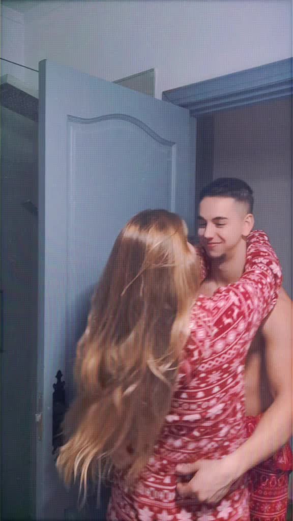 @crlaaloo__