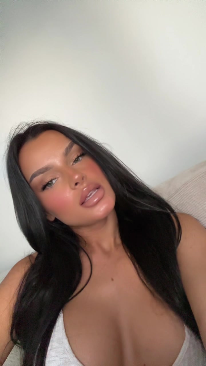 @Dona_Hoxhaa