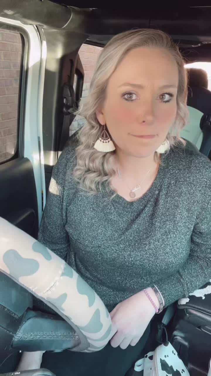 @Alyson 🖤