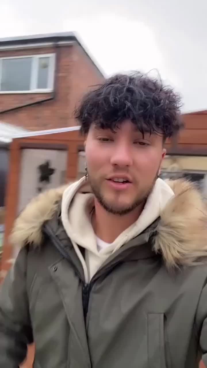 @Jonhughess