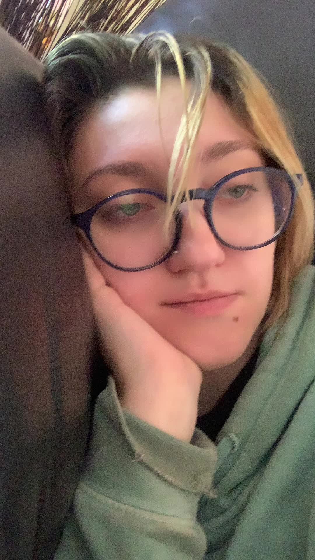 @dezzibear