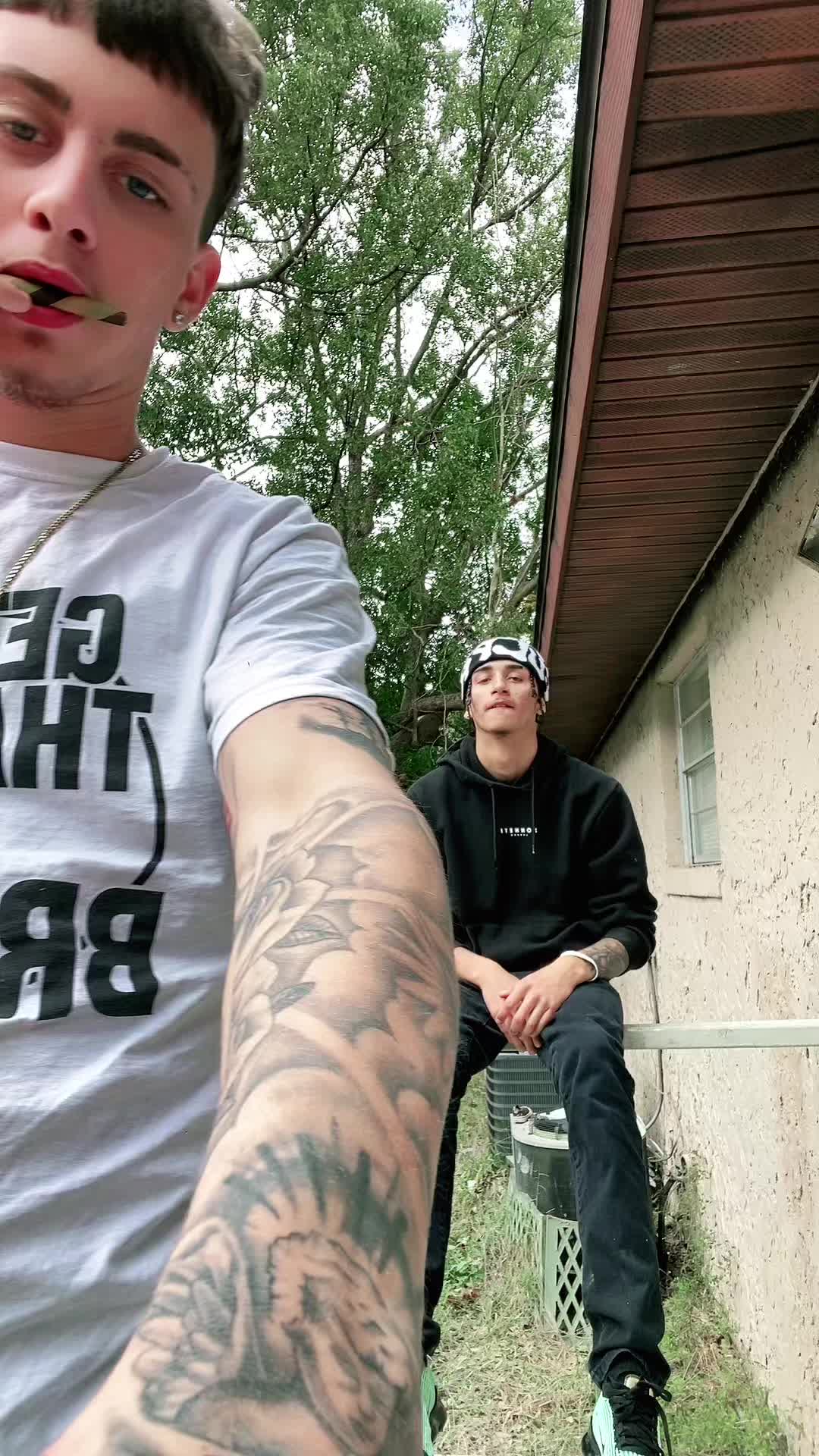 @Lil Izzy🩸