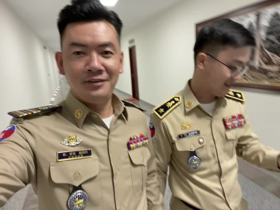@កូន ប៉ូលីសតូច
