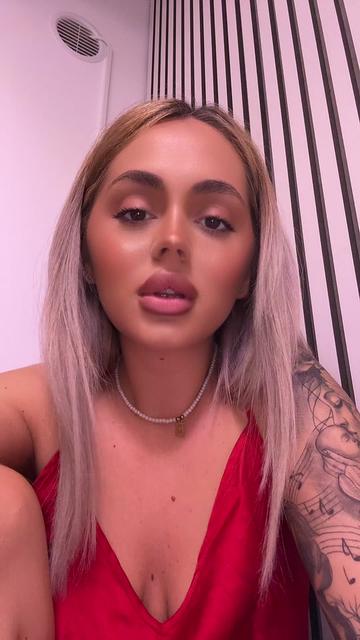 @juliicaa