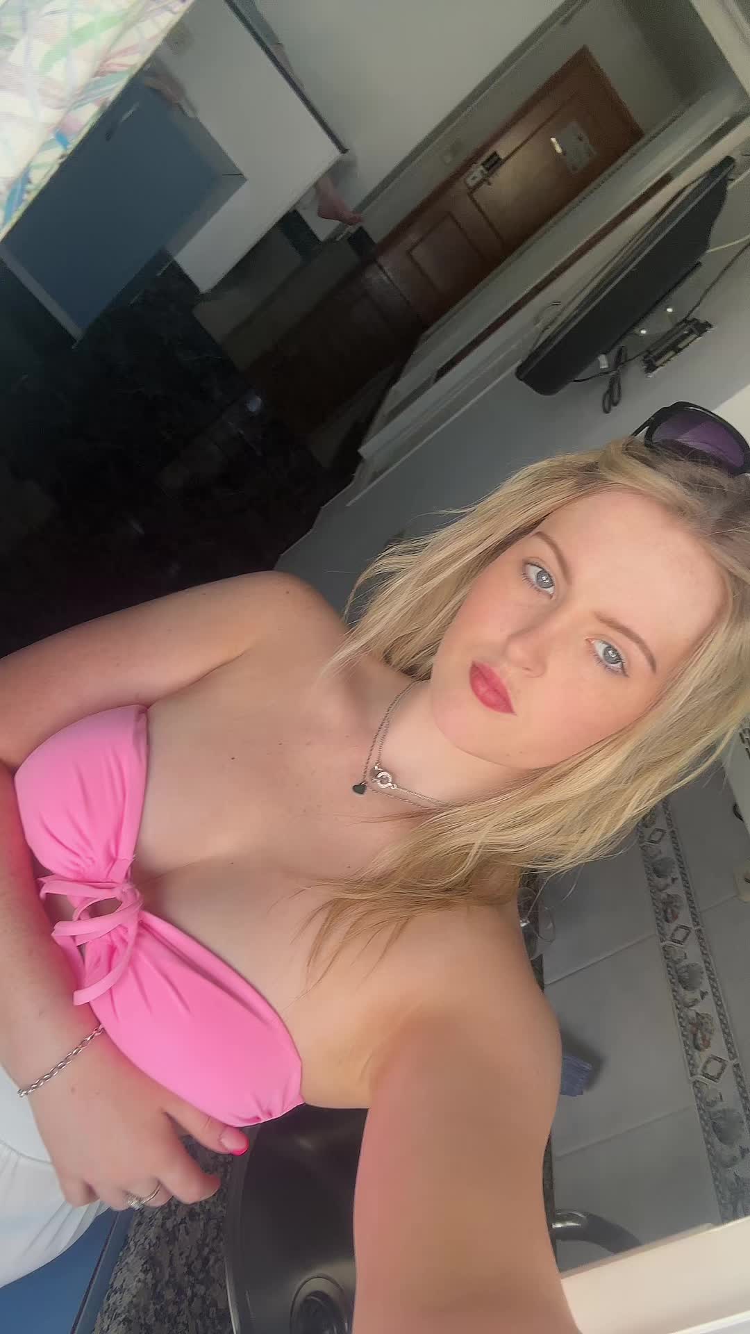 @Zo&euml; Kelleher