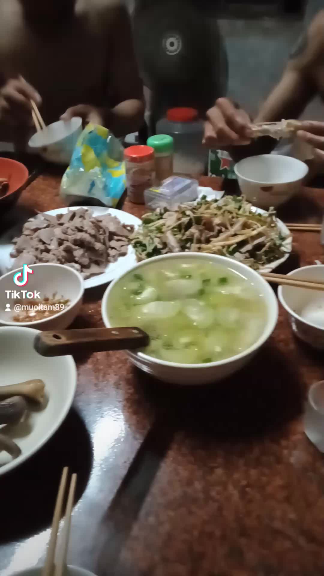 @Mười Tám Vũ