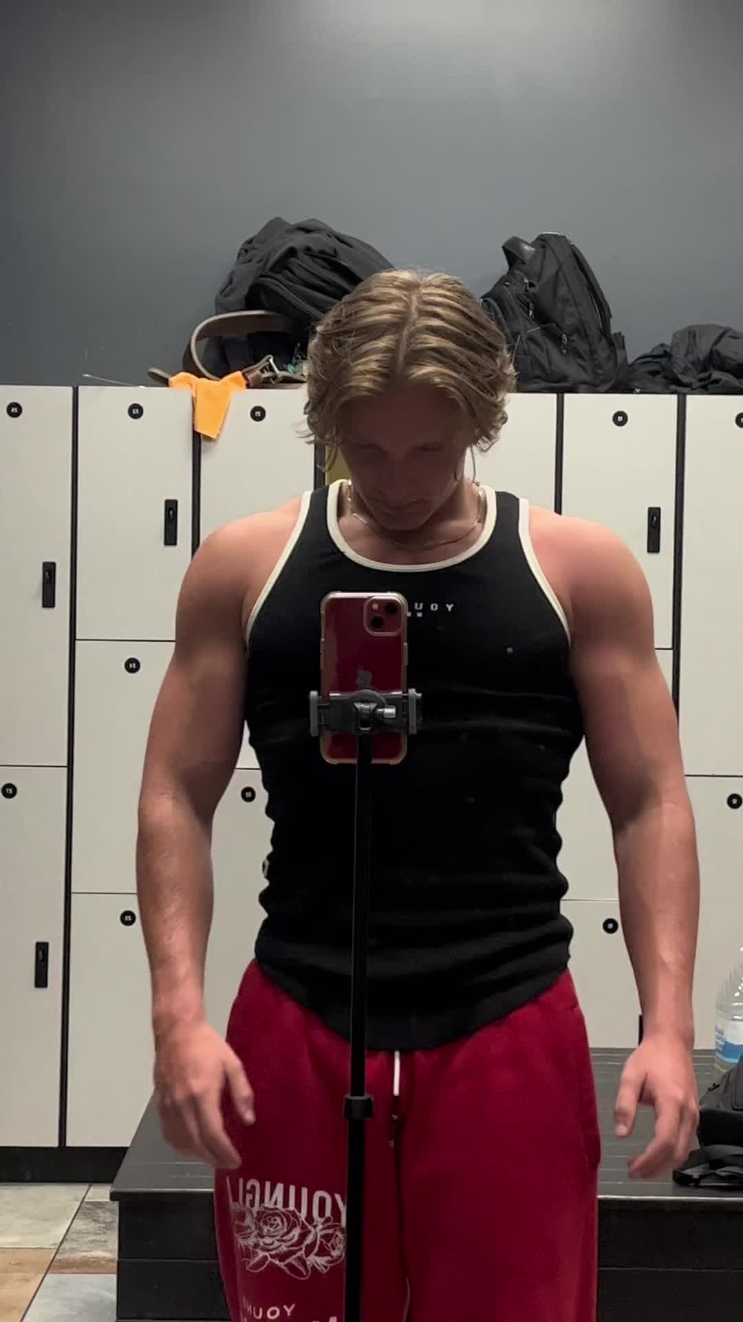 @jackedtholen