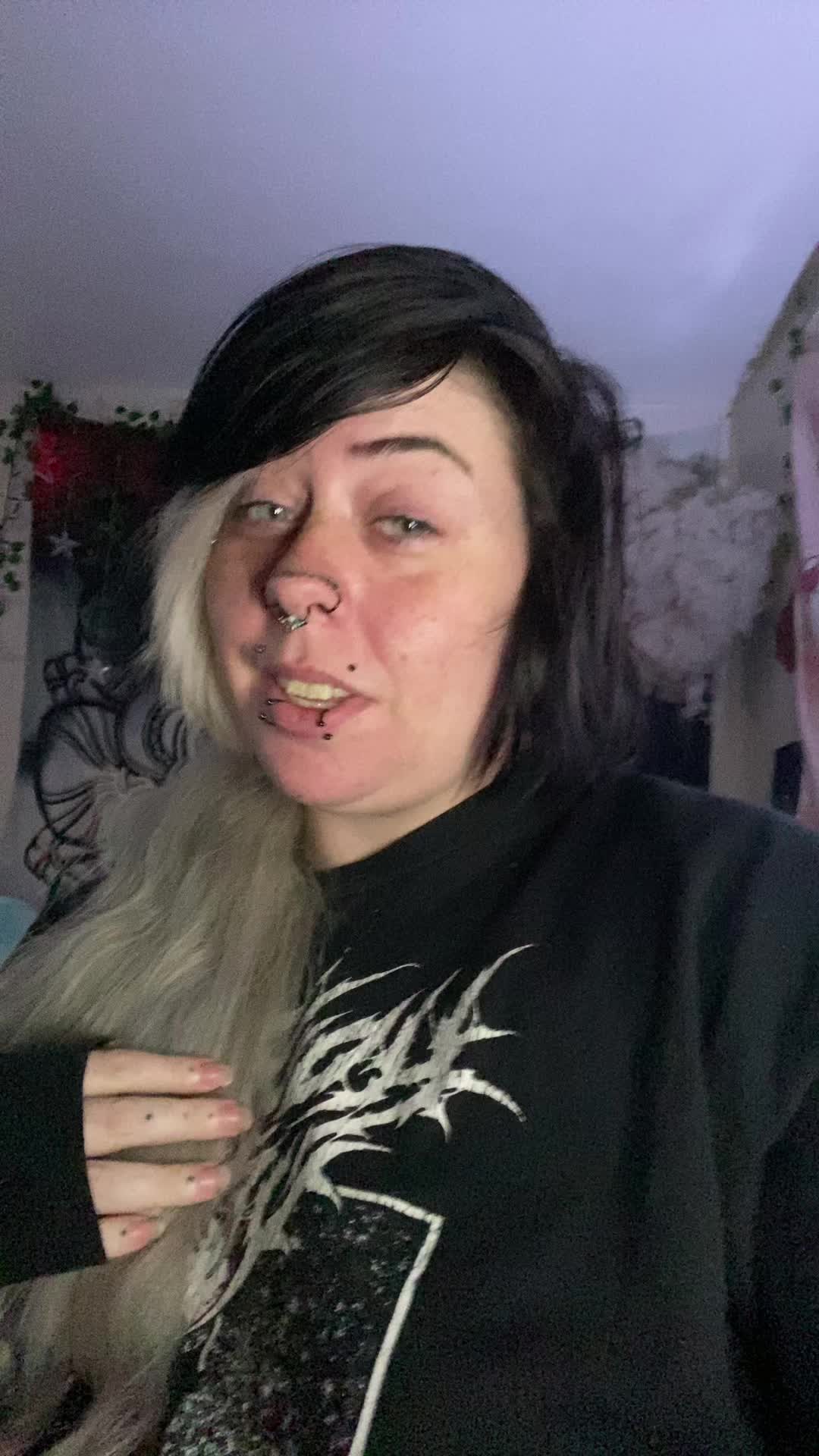 @Stfuitscourtney🦇