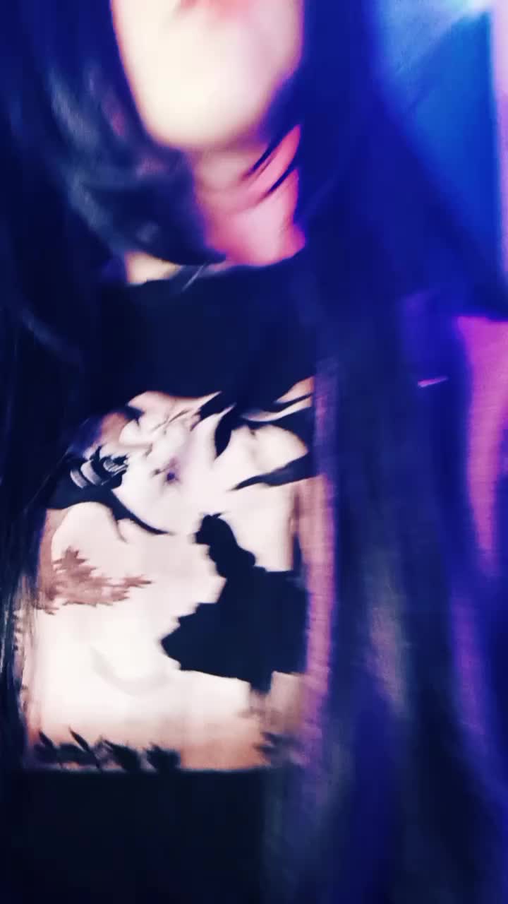 @Rose 💜🖤