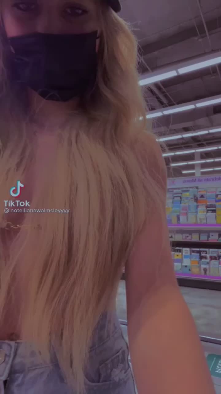 @sunny_elliana
