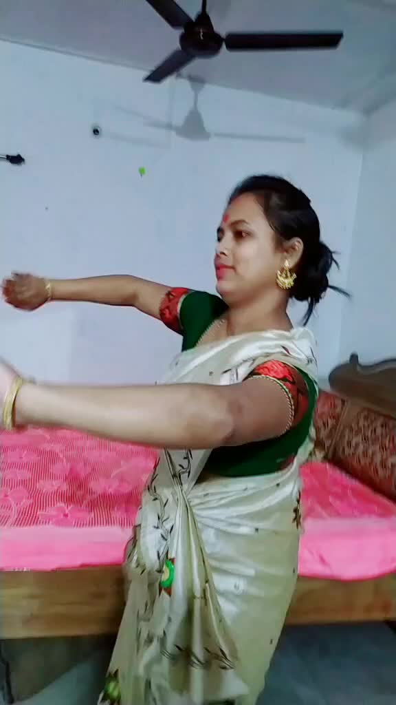 @Chumi Deka