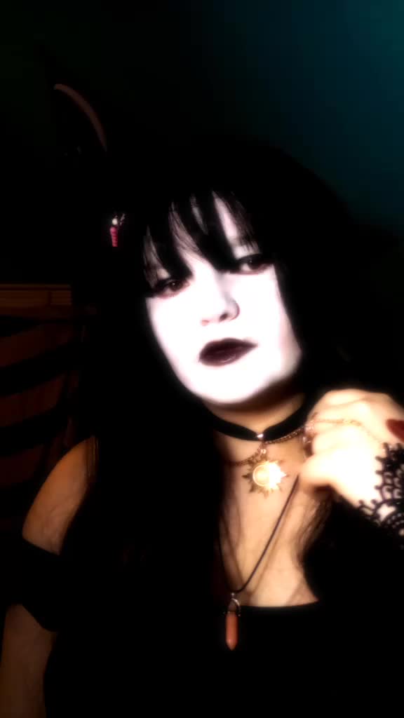 @{Weird_Cosplay}
