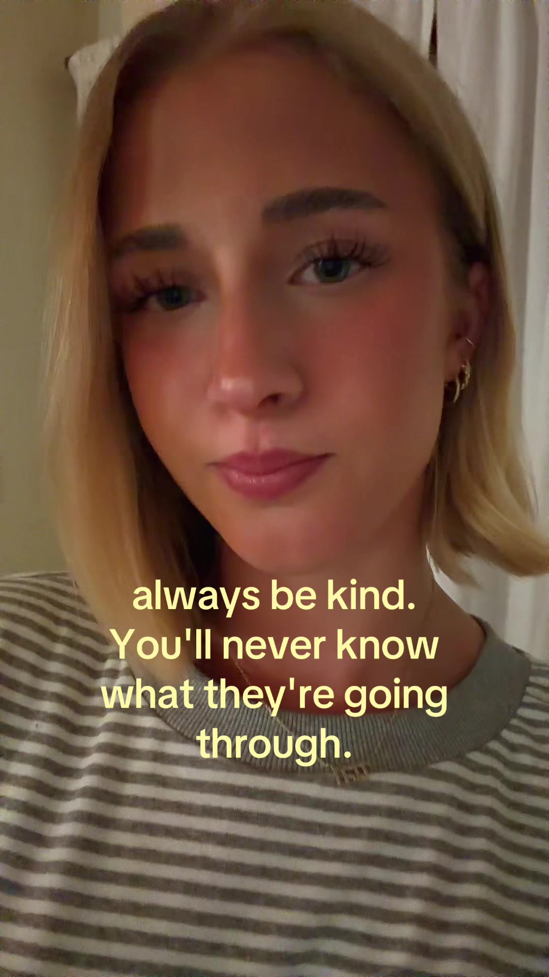 @theelliebarker