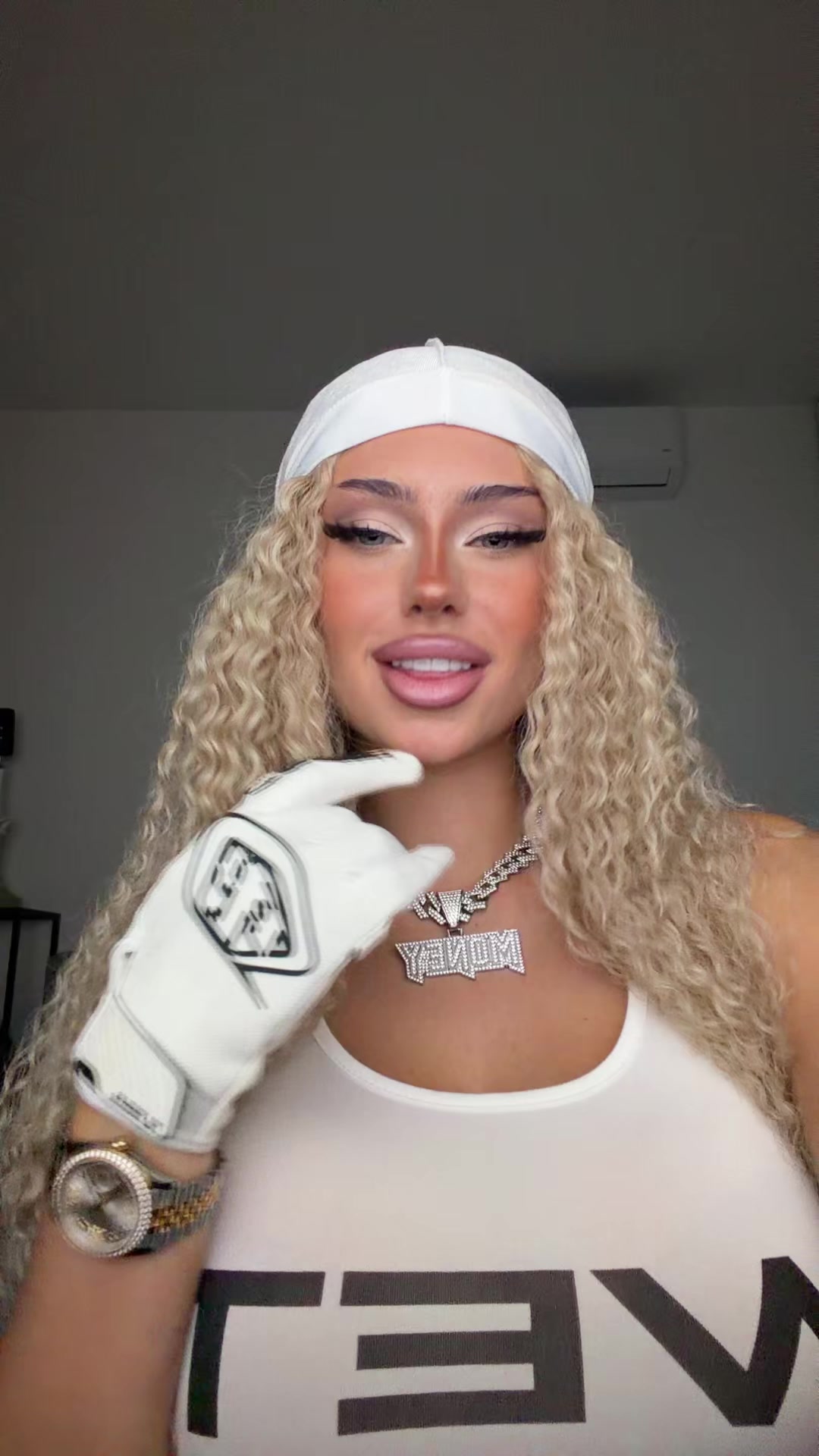 @Syndii69