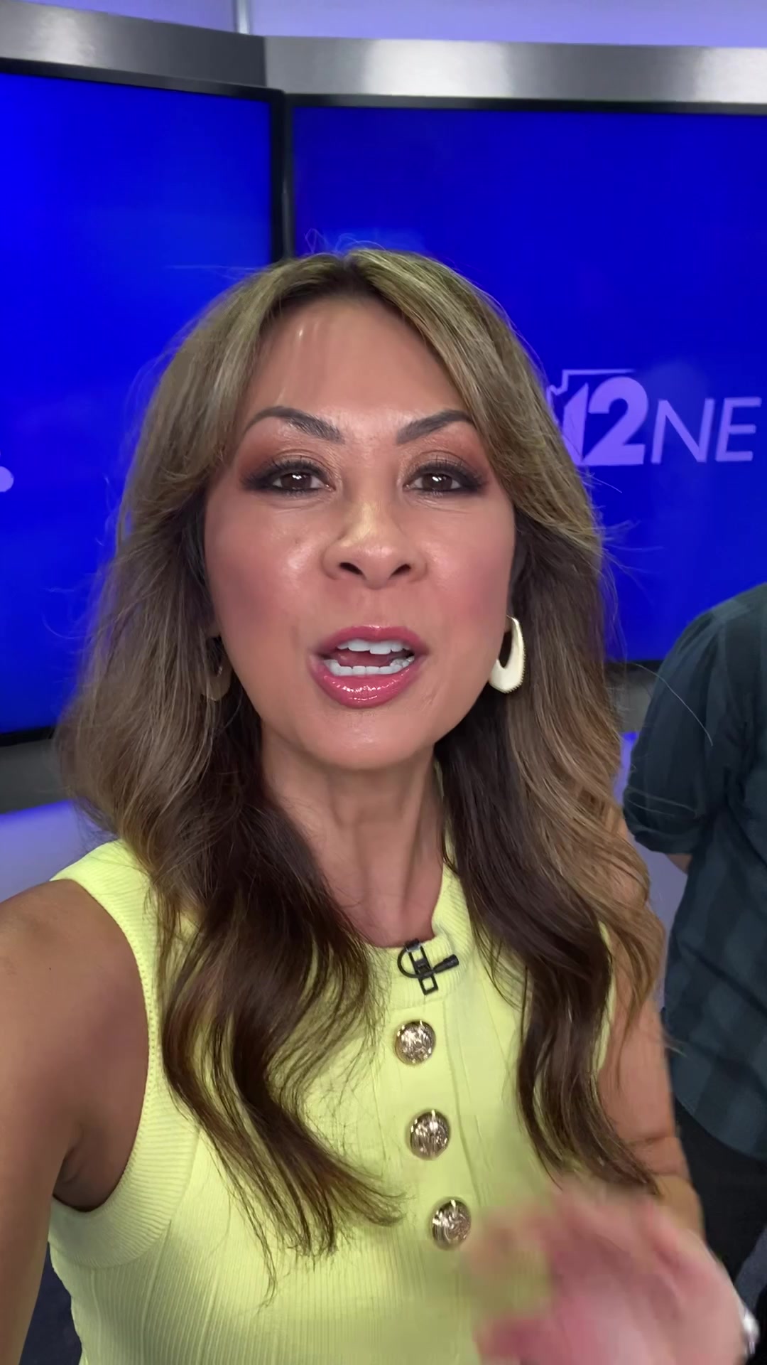 @12newsaz