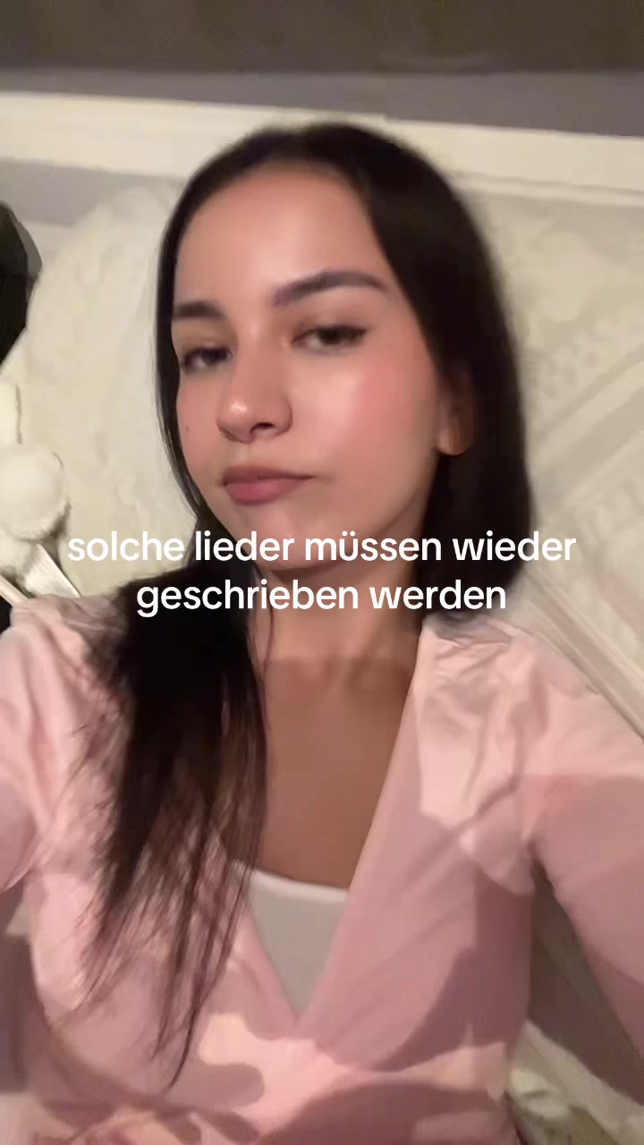 @Leona