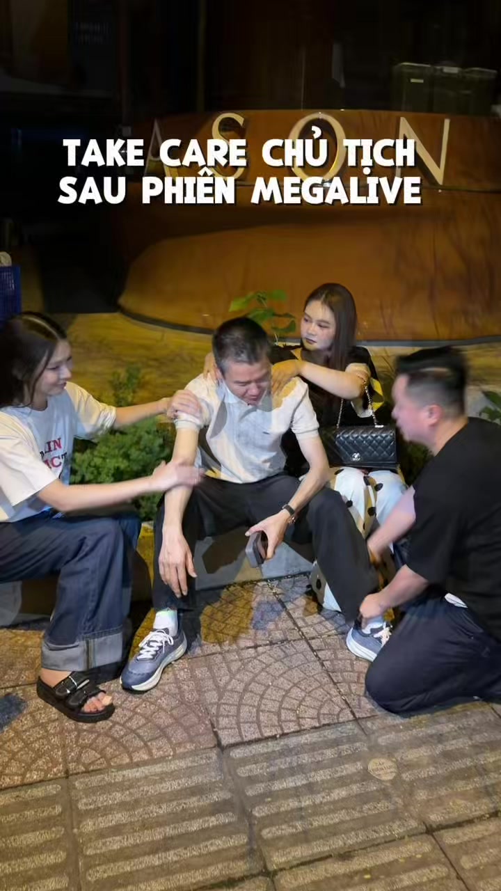 @PHAN HO&Agrave;NG MỸ