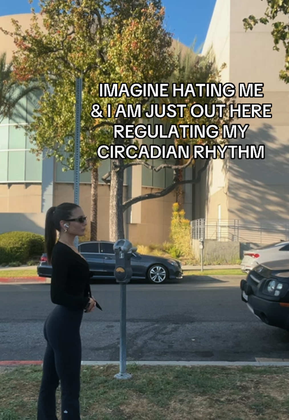 @sydneyerinfox