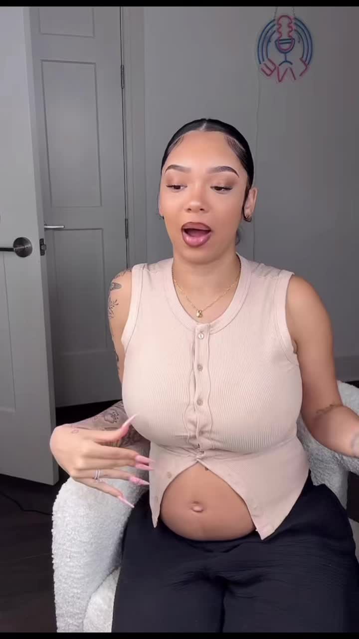 @UniversalGossip