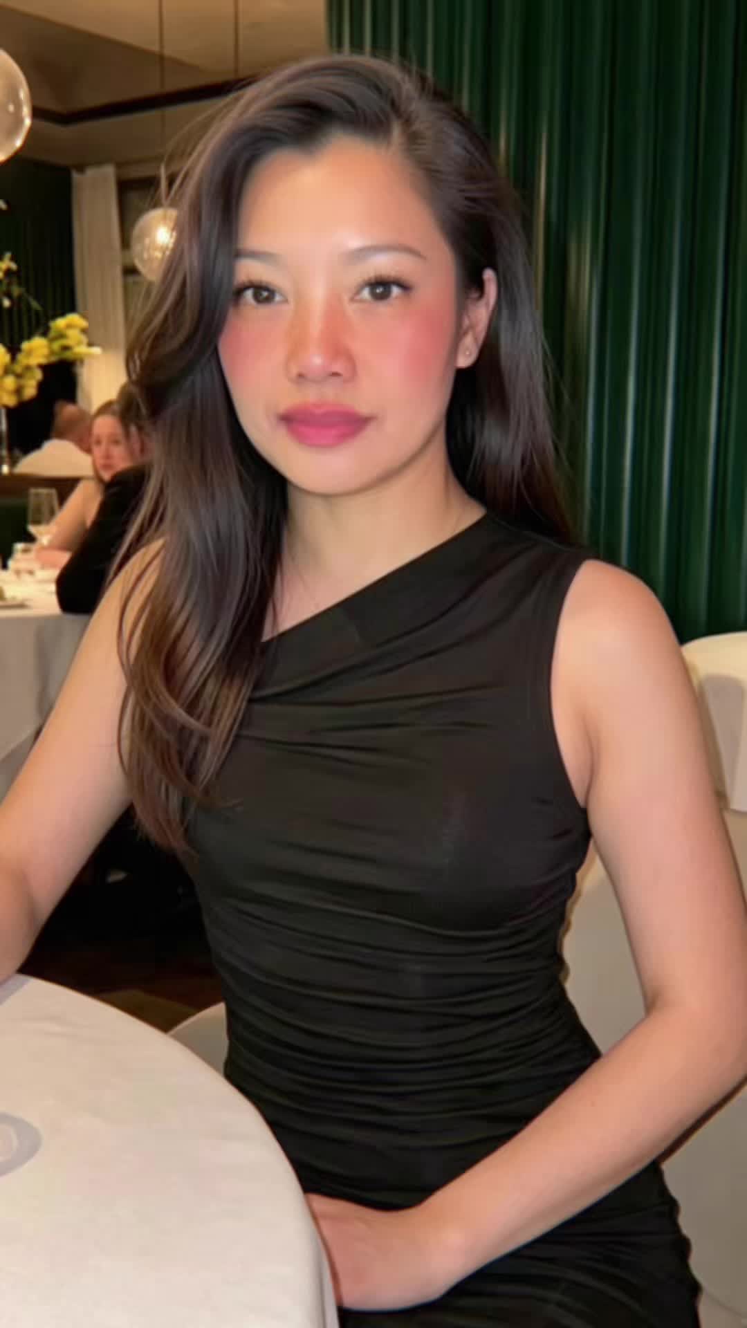 @Ella111