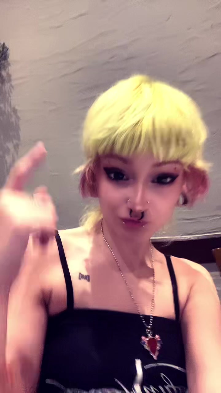 @ivanooo - (ele/dele)