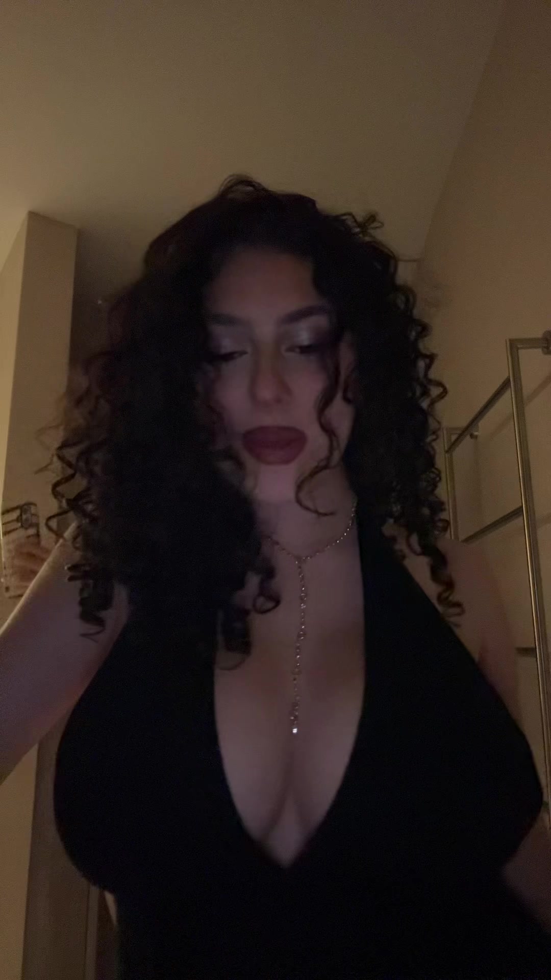 @hi