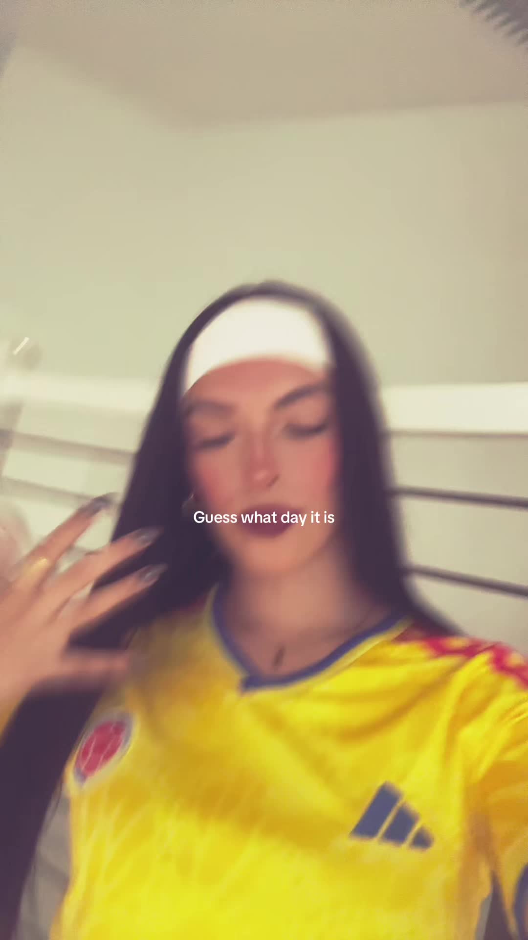 @_valeria_franco_