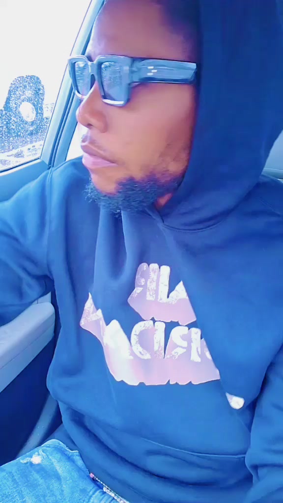 @💜💜Daniel King 👕🧢👟💜💎