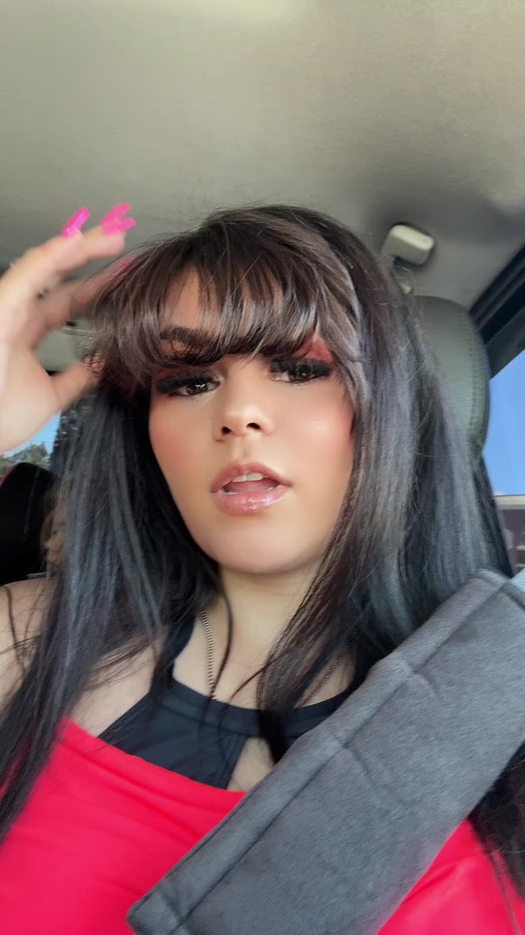 @Desi💫