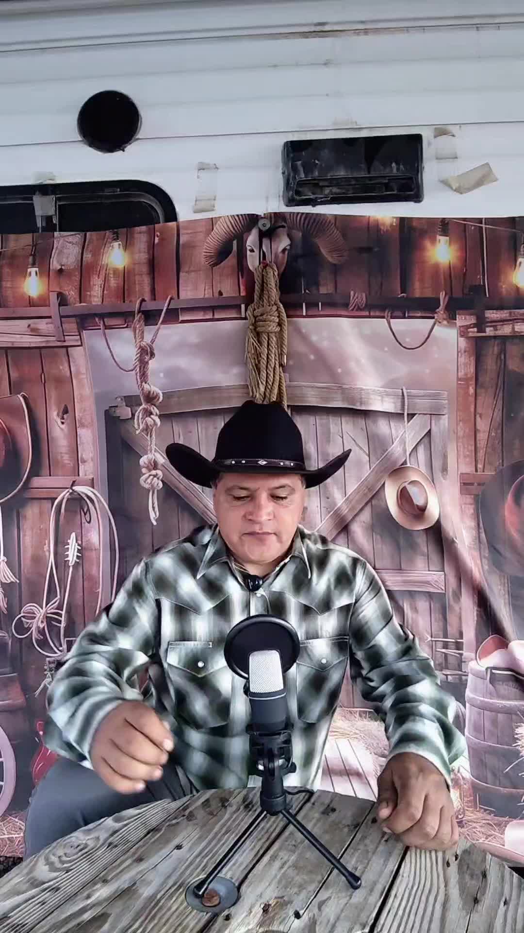 @HABLANDO CLARO podcast