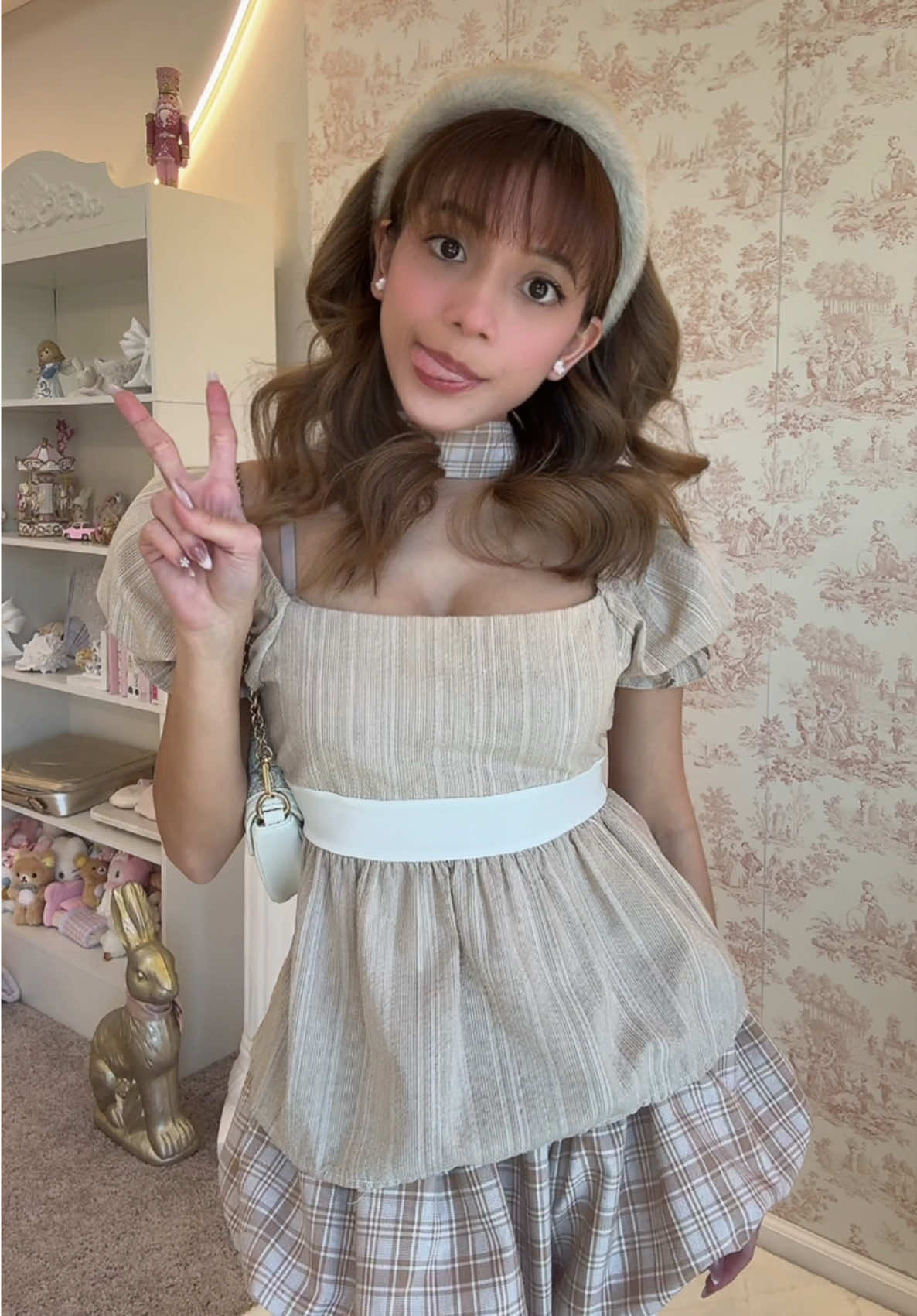 @Eeveenara