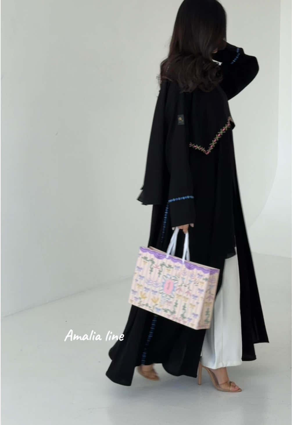 @Amalia line