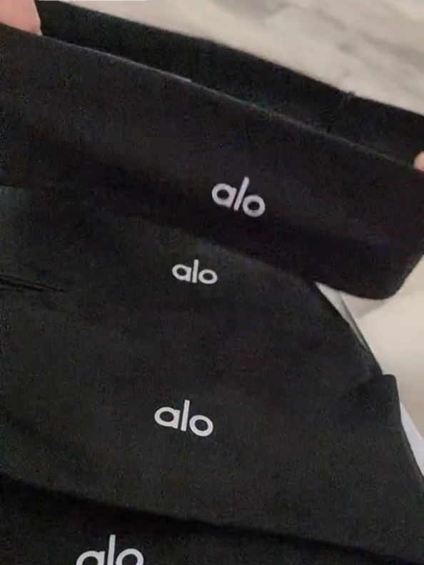 @Aimee finds๐ค๐