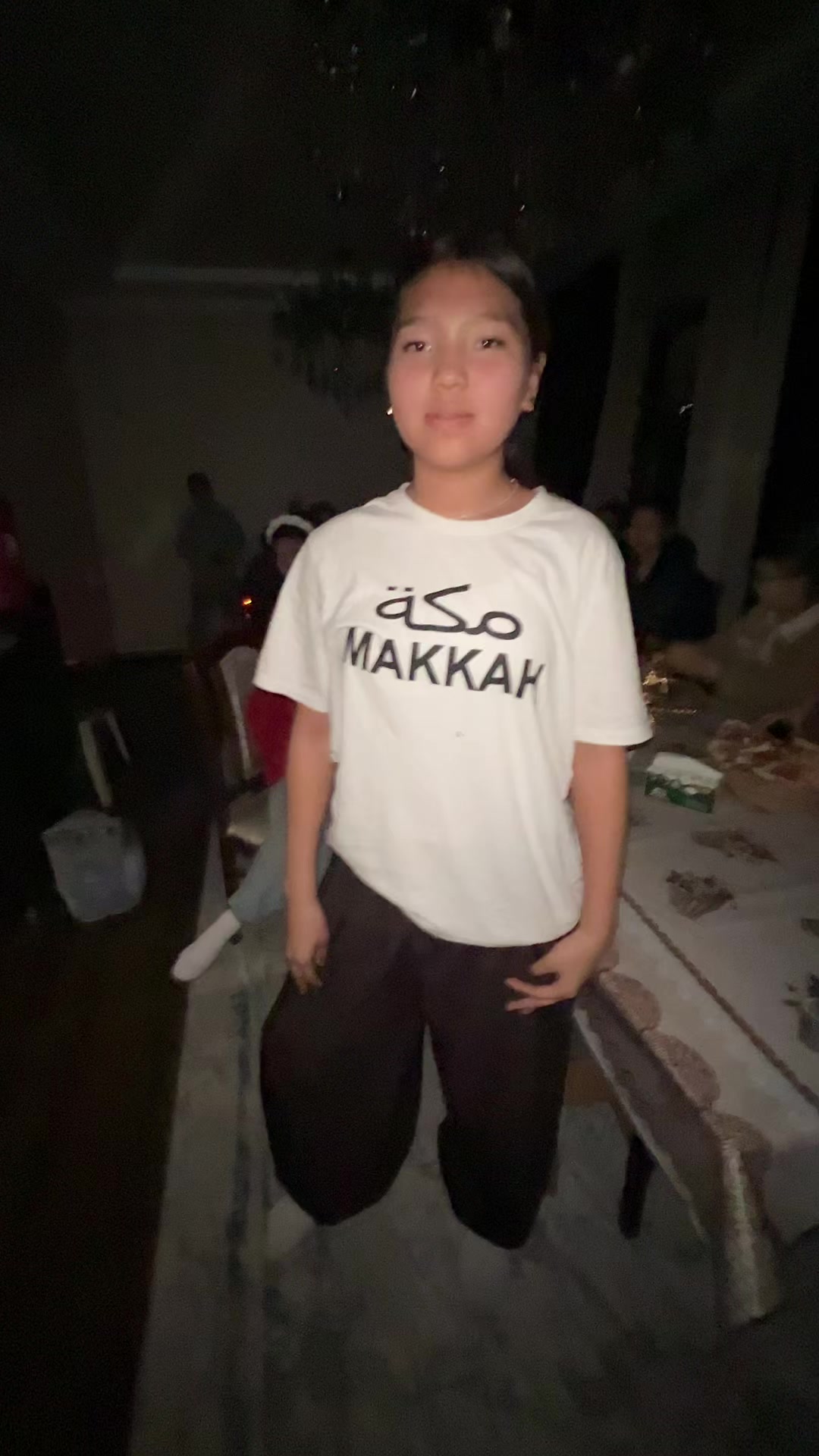 @8v