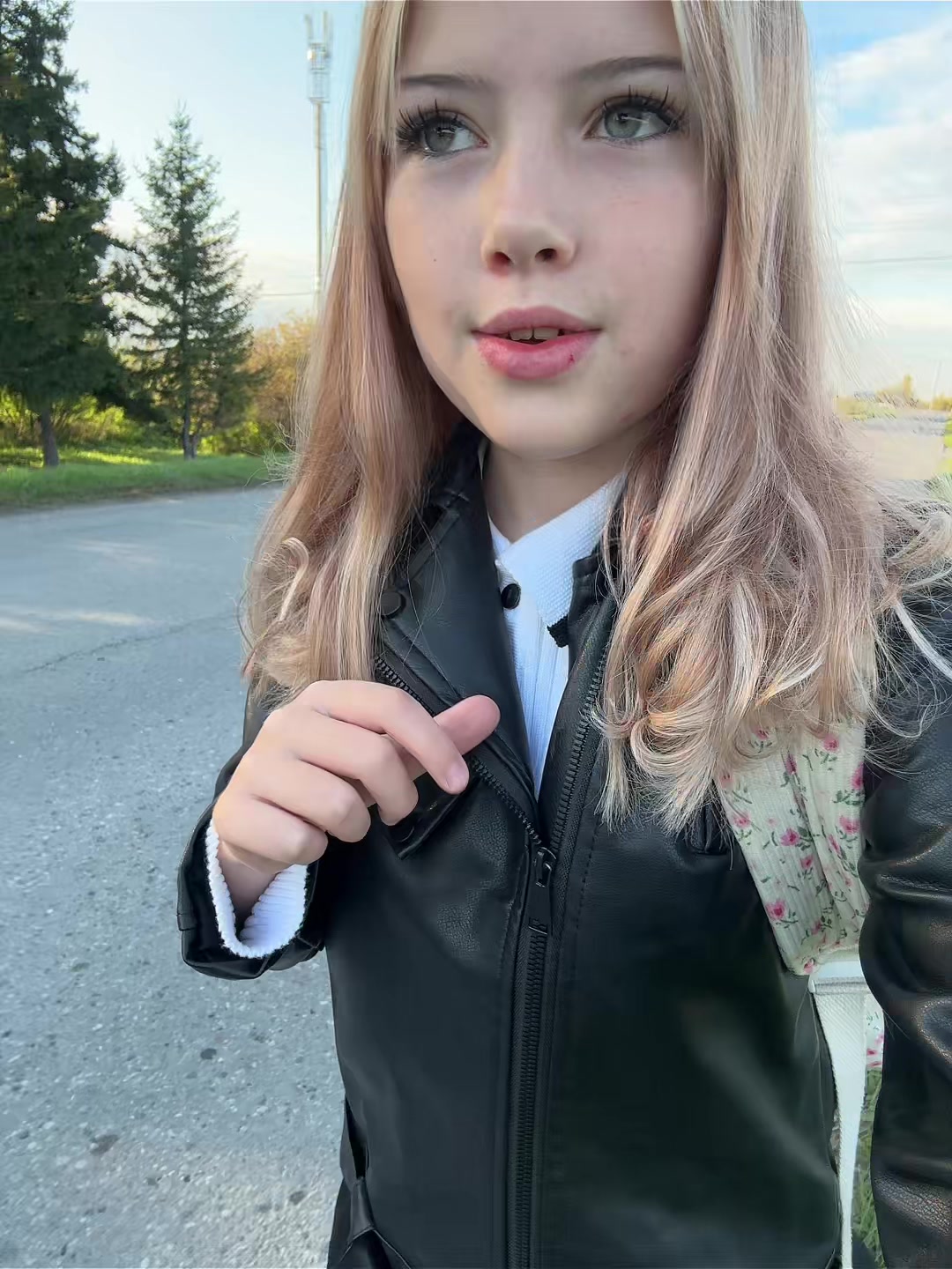 @✌🏻