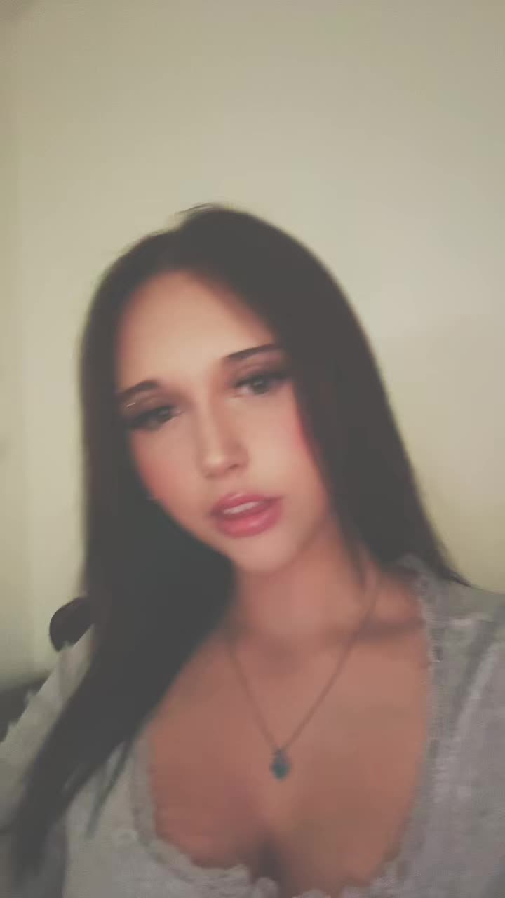 @𝐟 𝐫 𝐞 𝐲 𝐚👸🏻