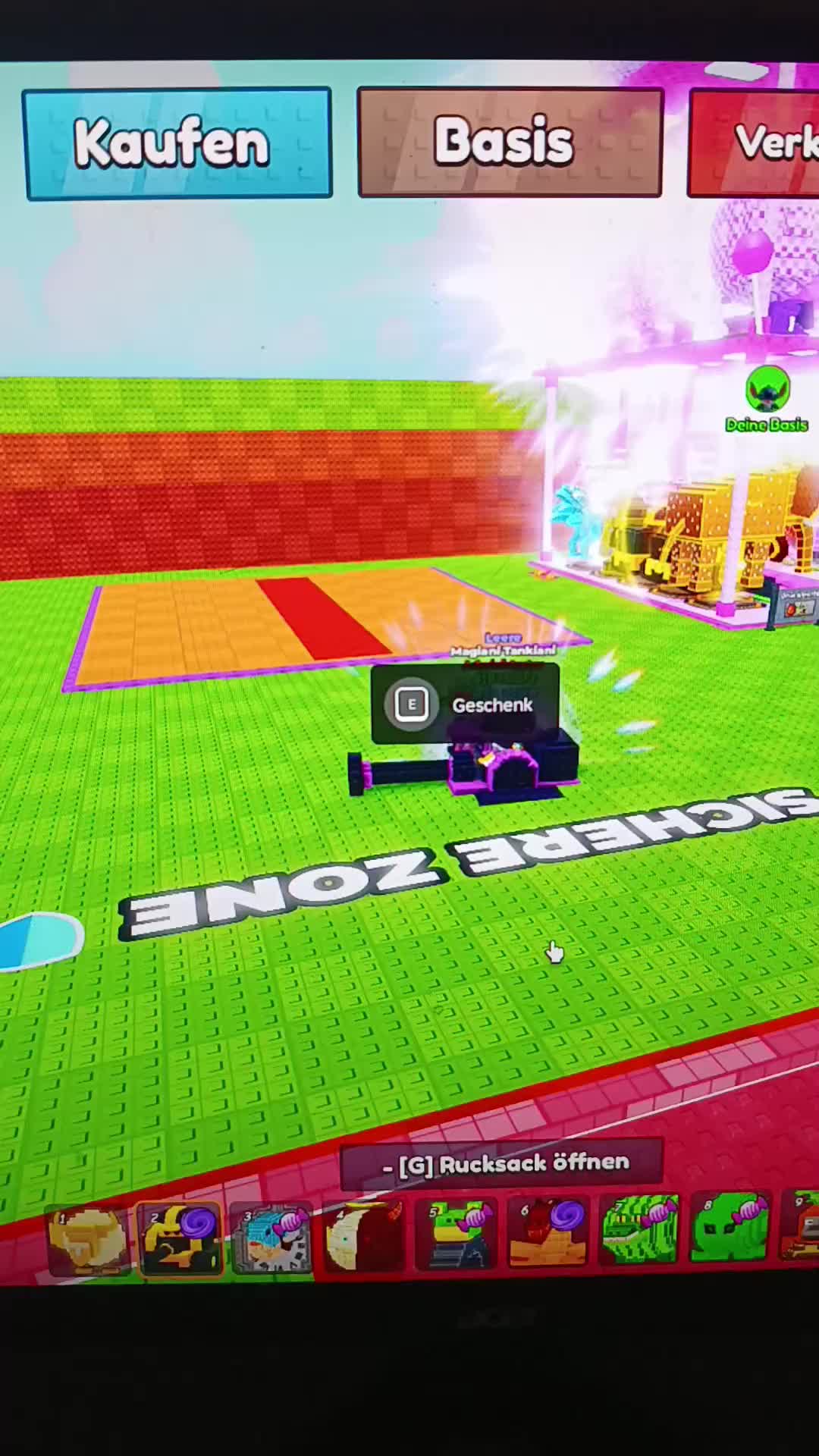 @ItzFamer