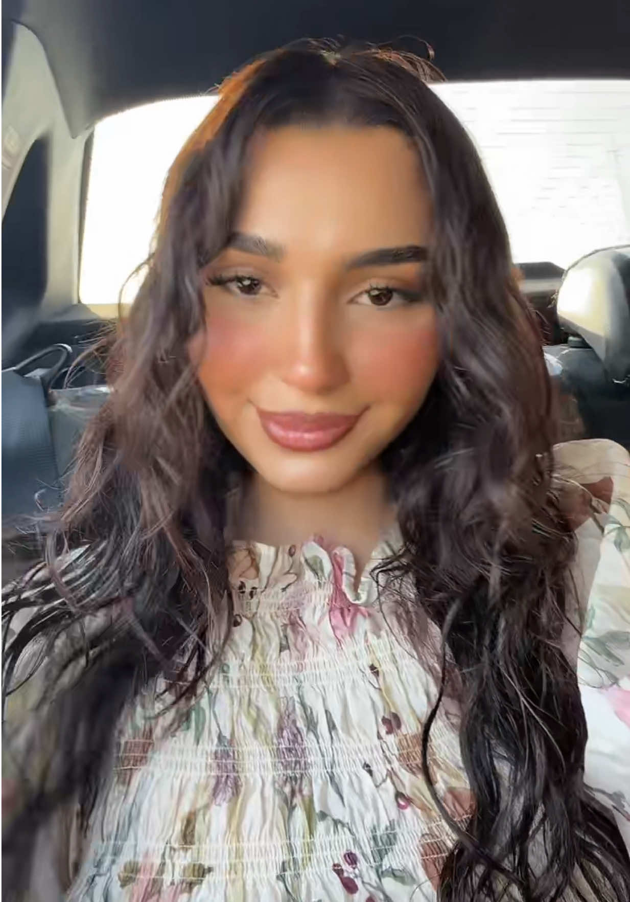 @𝒱